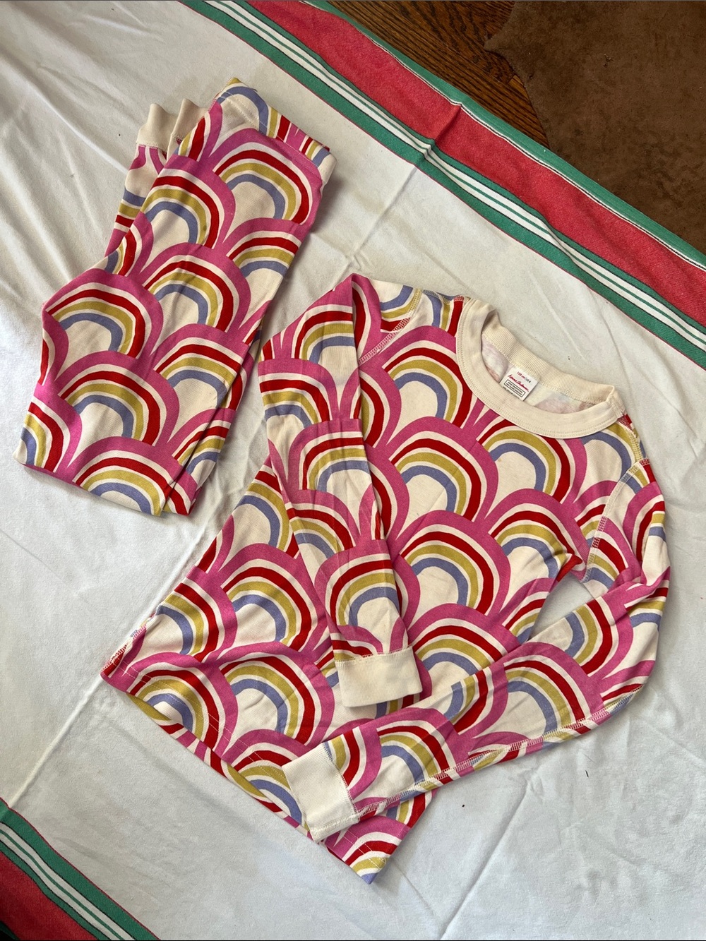 Hanna Andersson Pink Rainbow Arc Print Long Sleeve Top and Leggings Set